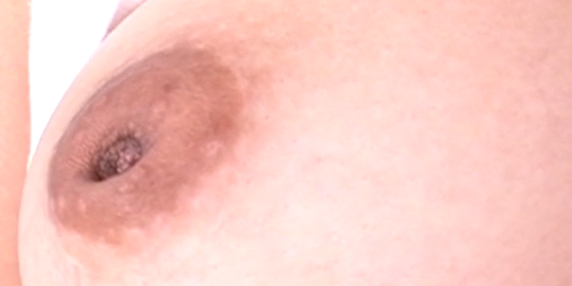 仲野希の陥没乳首　拡大