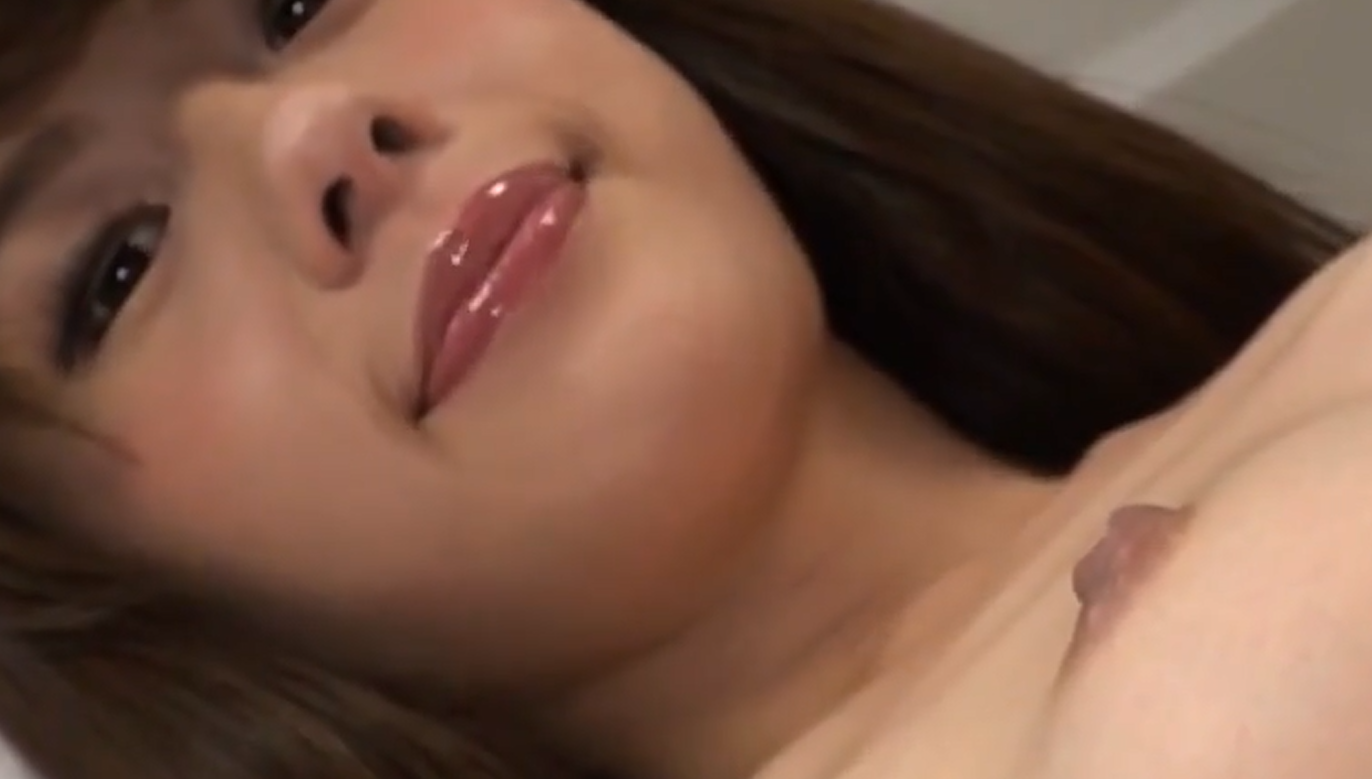 得意げな表情の相沢恋